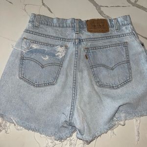 VINTAGE LEVI SHORTS